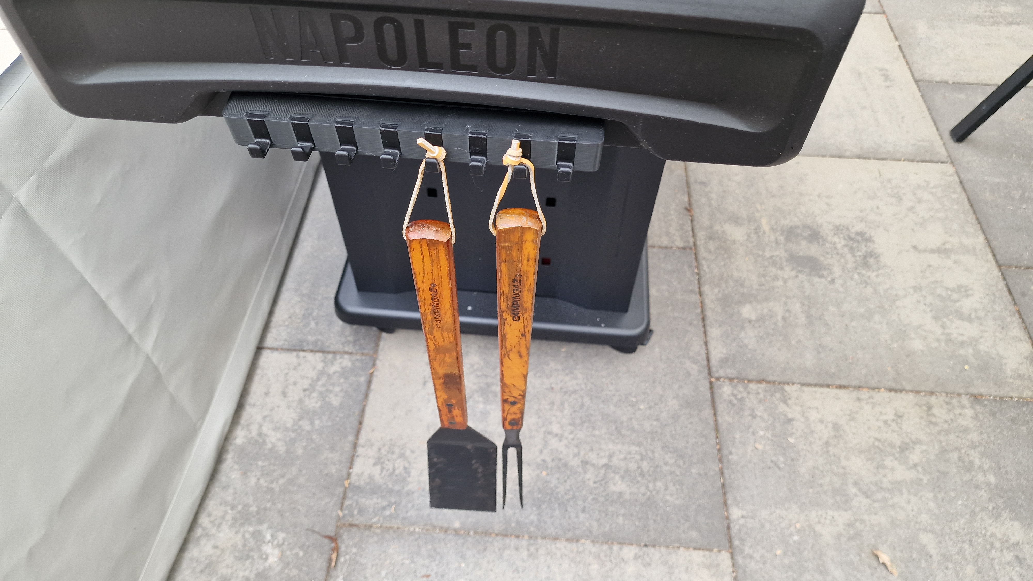 Napoleon, Erweiterung für Grillbesteck