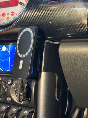 BMW Mini R50 / R53 Handyhalterung V2 mit 17-mm-Kugelgelenk (MagSafe)