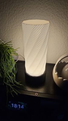 Stehlampe